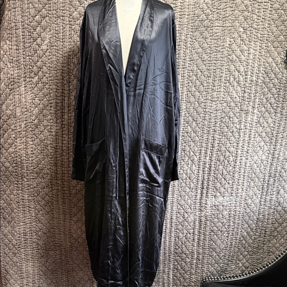Elegant Black  Man’s 100% Silk Satin Robe with pockets.